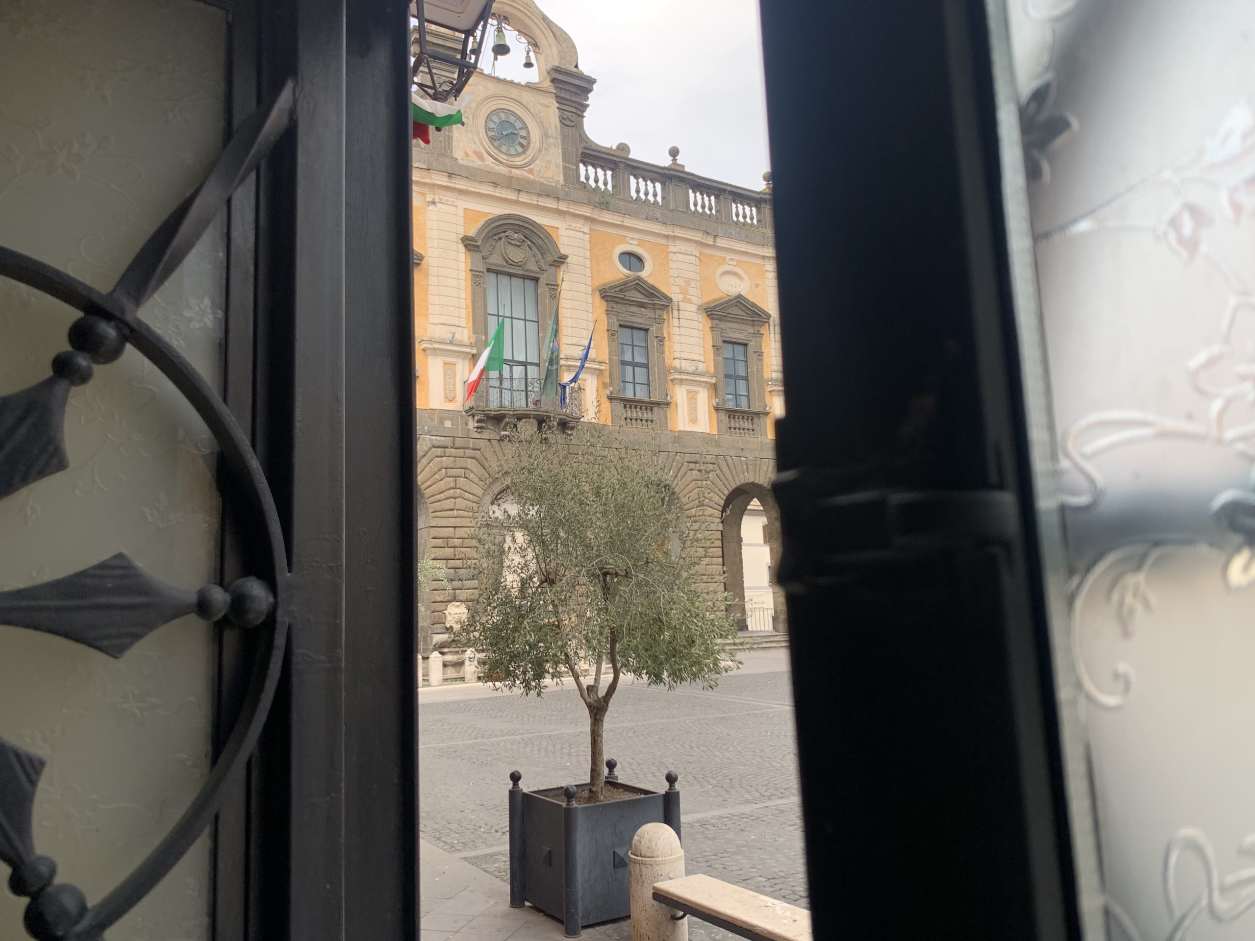 Piazza del Comune, Nepi (Vt) vista da Casetta in Piazza
